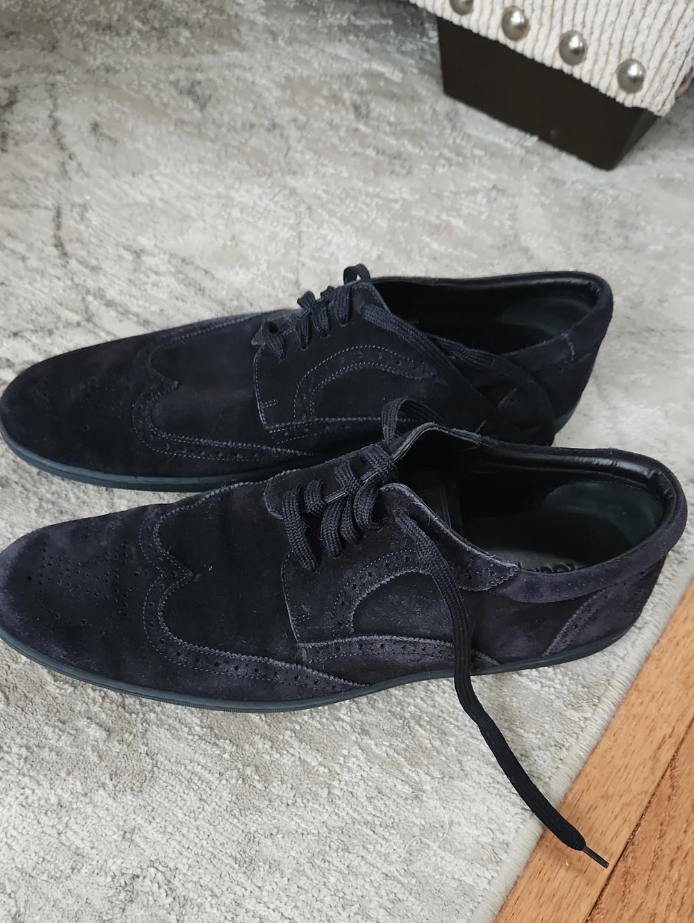 Mens Louis Vuitton Suede Dress Shoes, Size LV 9. US 10